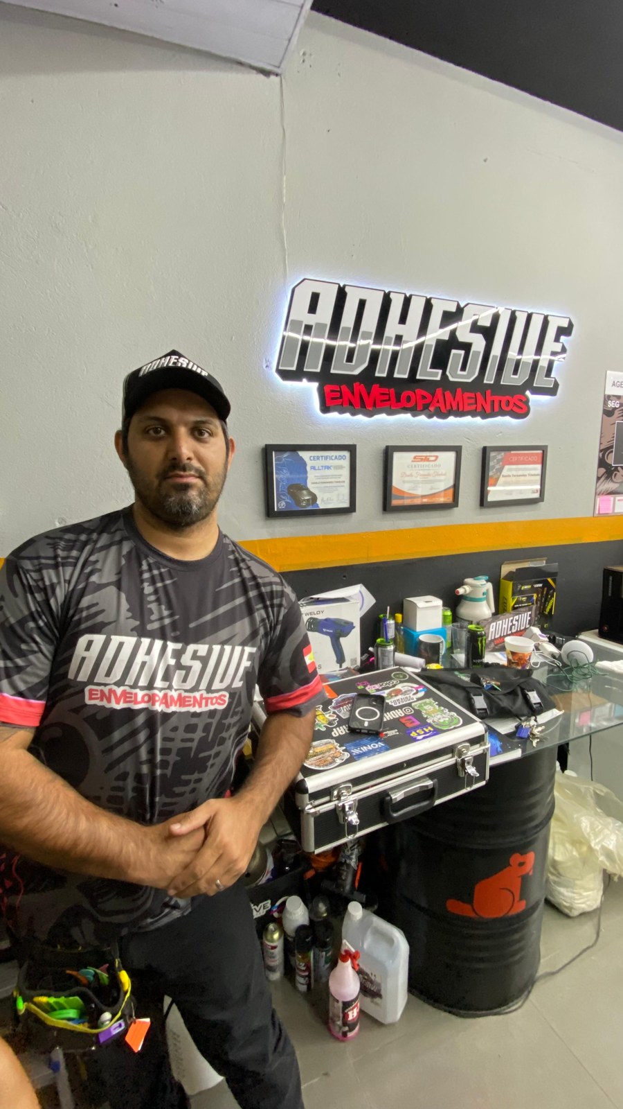 Danilo Fernandes, especialista em envelopamento e comunicação visual